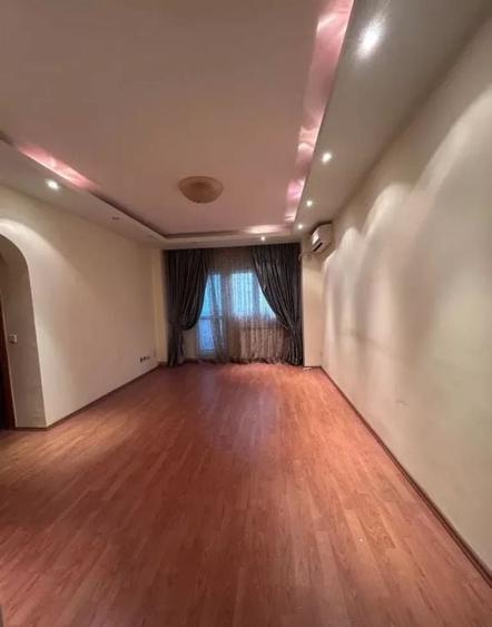 Apartament cu 2 camere semidecomandat, mobilat în Timpuri Noi