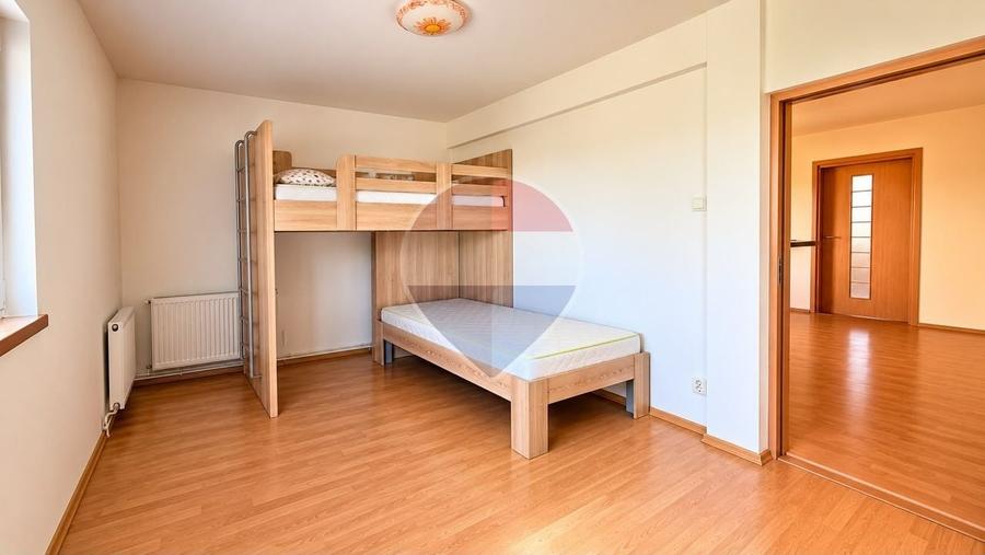 Casă individuală cu 5 camere cu Teren 553 Mp în Clinceni