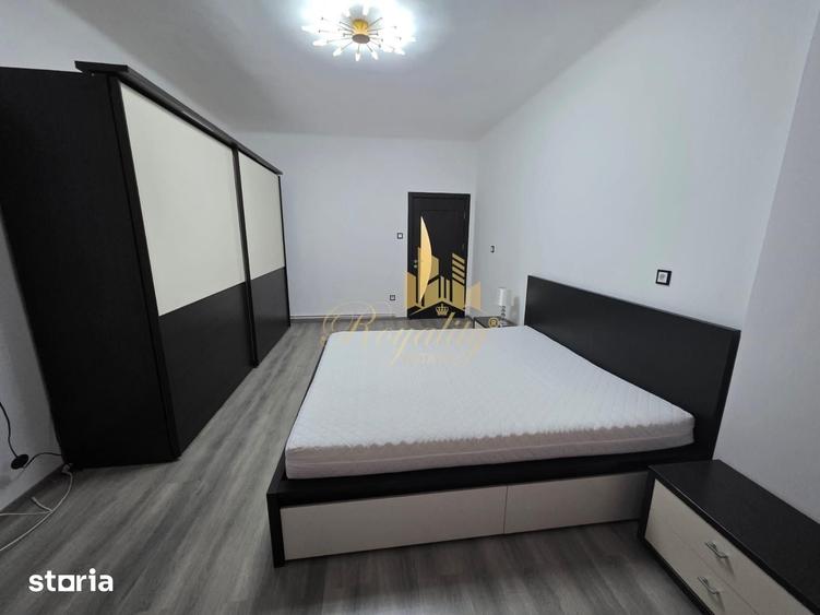 Apartament cu 5 camere decomandat în Girocului
