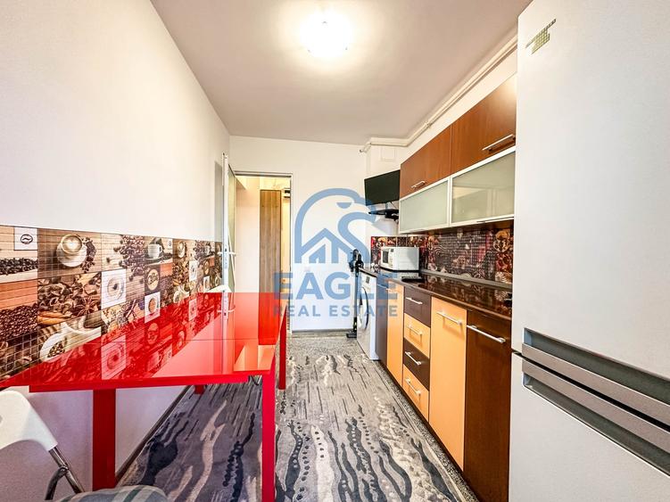 Apartament cu 2 camere decomandat, mobilat în Casa de Cultură