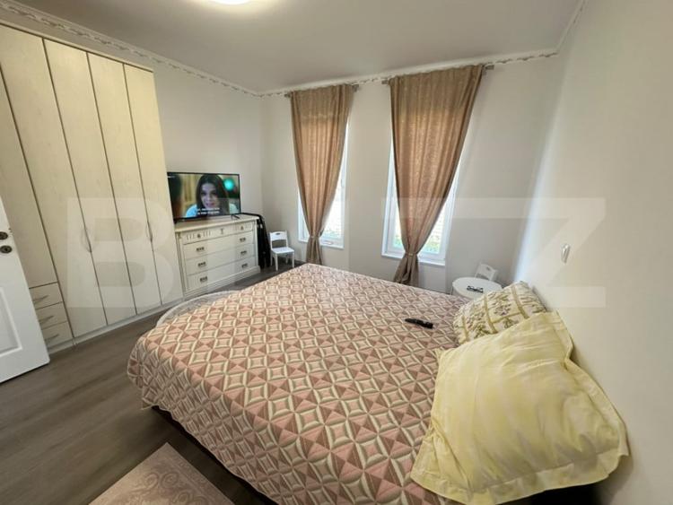 Casă cu 5 camere cu Teren 1604 Mp în Central