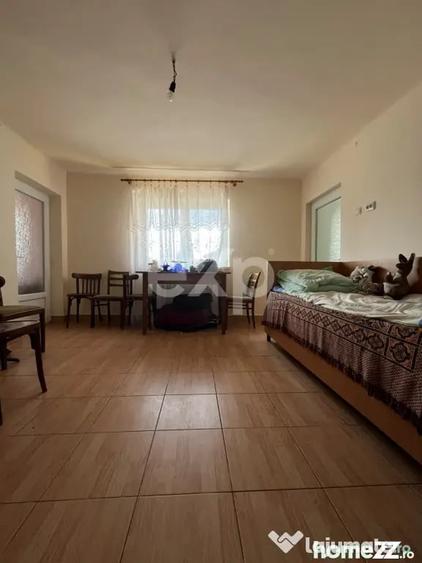 Casă cu 3 camere cu Teren 1140 Mp în Central
