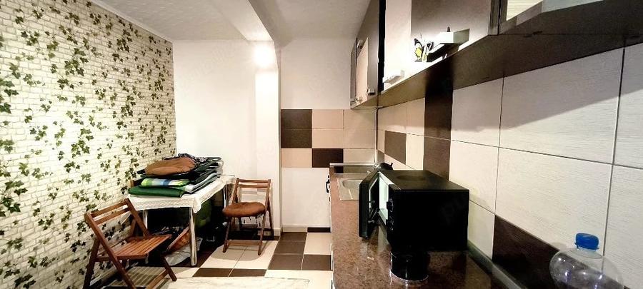 Apartament cu 2 camere decomandat în Calea București