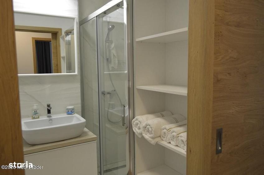 Apartament cu 3 camere, mobilat în Negru Vodă