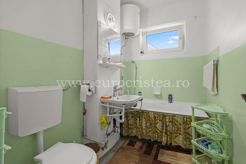Apartament cu 3 camere decomandat în Central