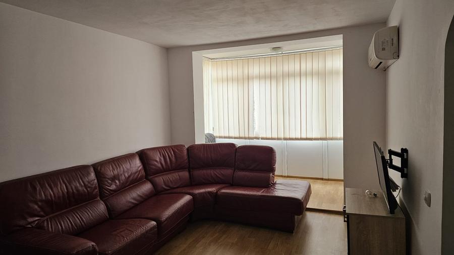 Apartament cu 2 camere semidecomandat, mobilat în Podu Roș — fotografia 1
