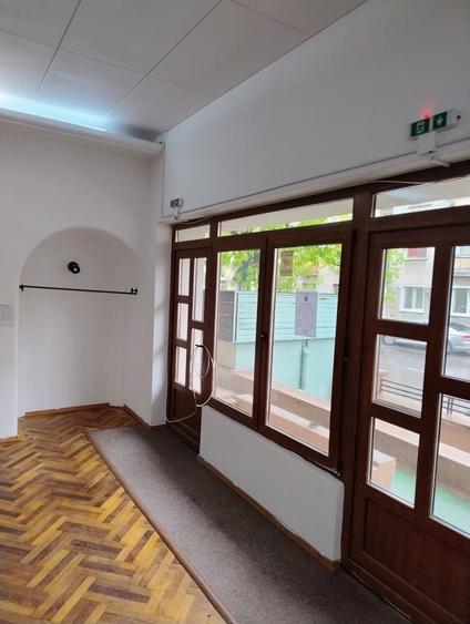 Apartament cu 2 camere semidecomandat în Ultracentral
