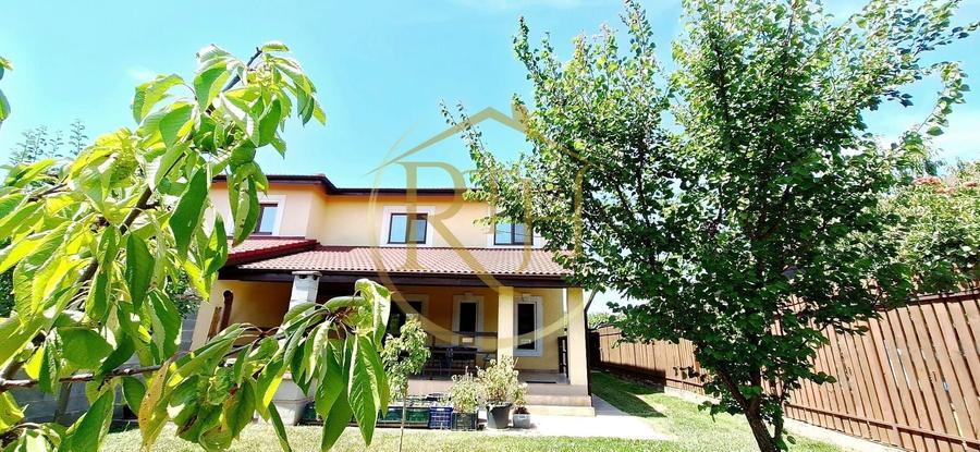 Duplex cu 4 camere cu Canalizare în Dumbrăvița