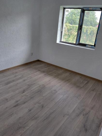 Casă cu Teren 350 Mp în Boldești