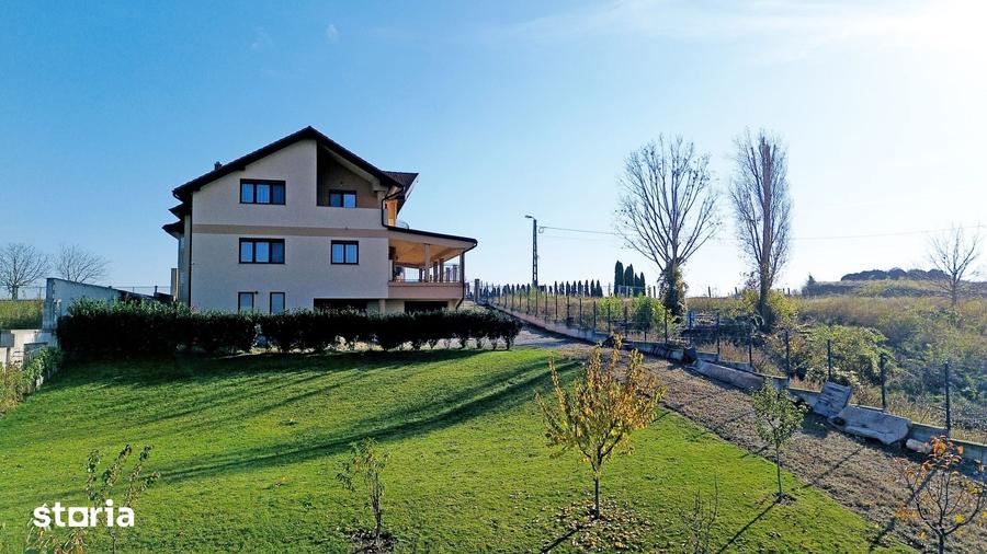 Casă cu 4 camere cu Teren 2000 Mp în Exterior Vest