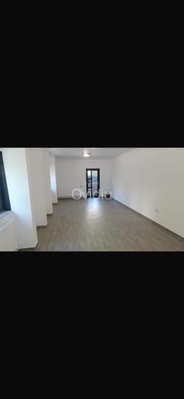 Inchiriez spastiu comercial in Deva, zona ultracentrala (Eminescu),