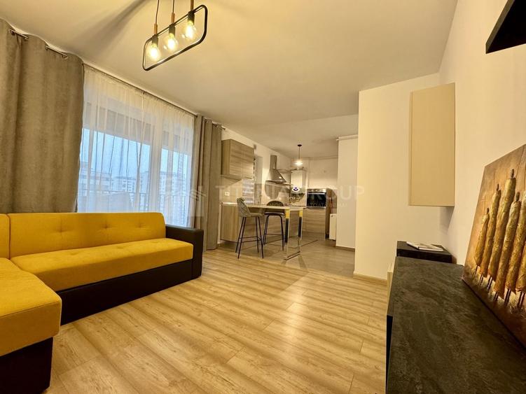 Apartament cu 2 camere semidecomandat, mobilat în Tractorul
