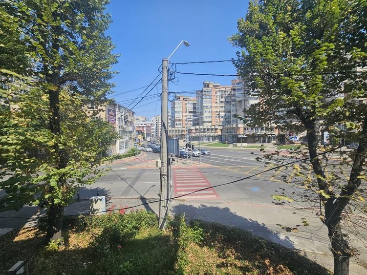 Apartament cu 2 camere semidecomandat în Ultracentral
