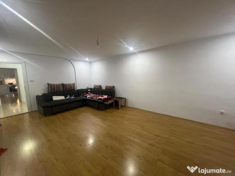 Apartament cu 4 camere decomandat în Aradul Nou