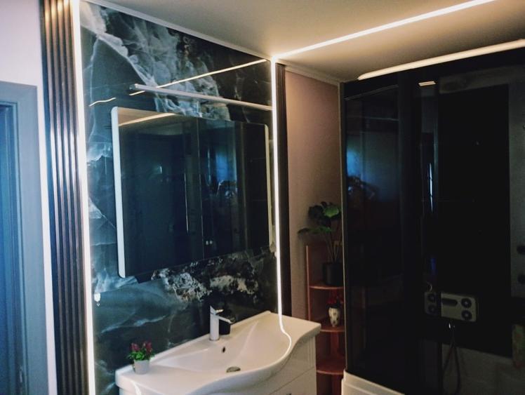 Casă individuală cu 5 camere cu Canalizare în Tuzla
