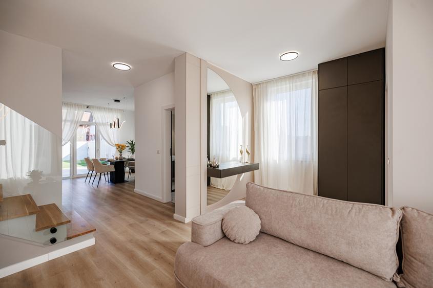 Duplex cu 4 camere cu Canalizare în Dumbrăvița