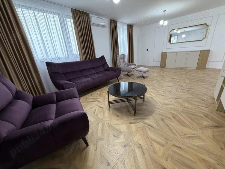 Apartament cu 4 camere decomandat în Pescărie