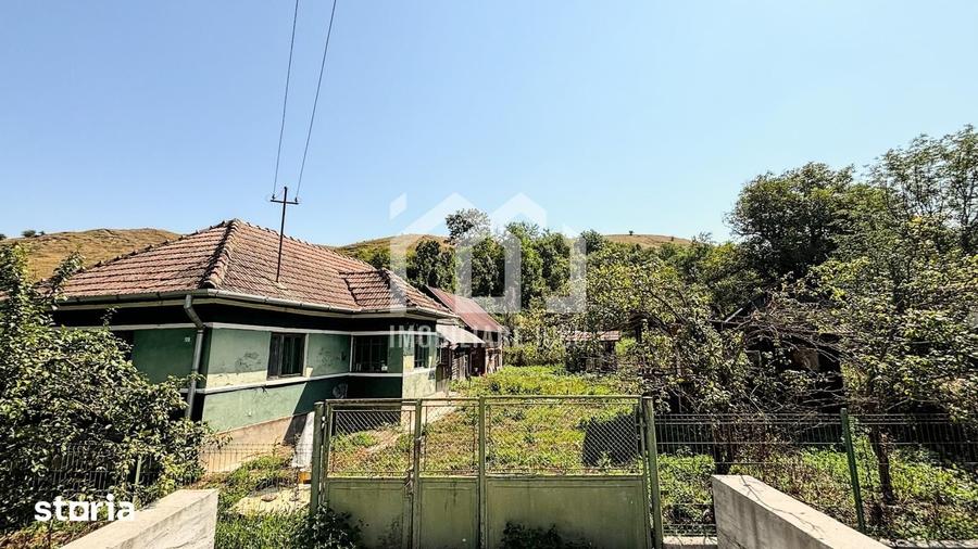 Casă cu 2 camere cu Teren 1280 Mp în Jucu