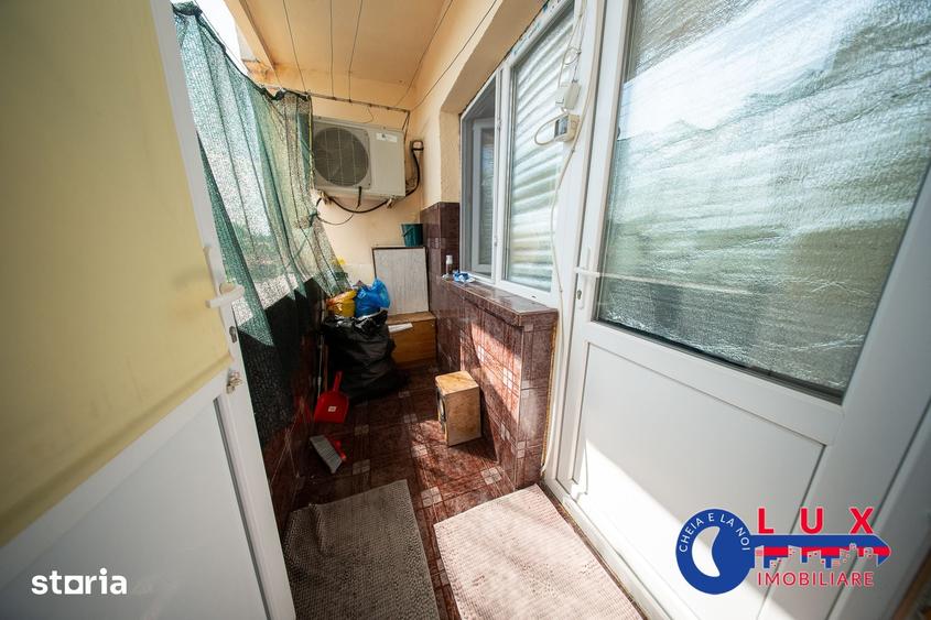 Apartament cu 3 camere decomandat în Babadag