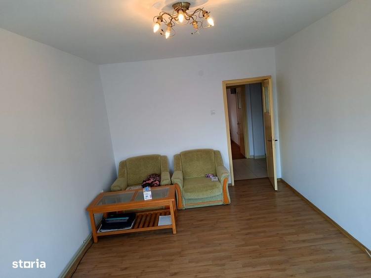 Apartament cu 2 camere decomandat în Calea București