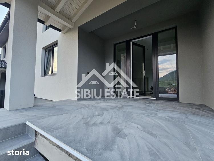 Casă cu 5 camere cu Teren 360 Mp în Central