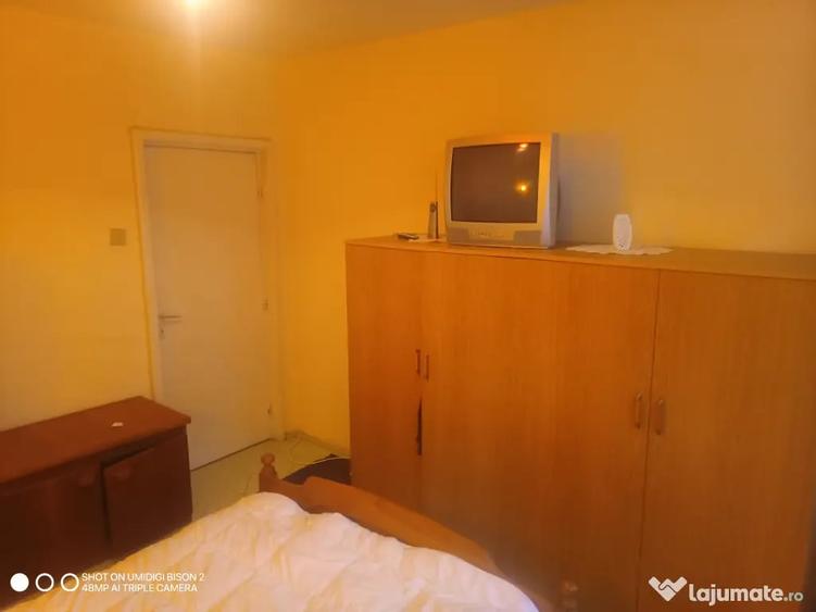 Inchiriez apartament 2 camere - 1