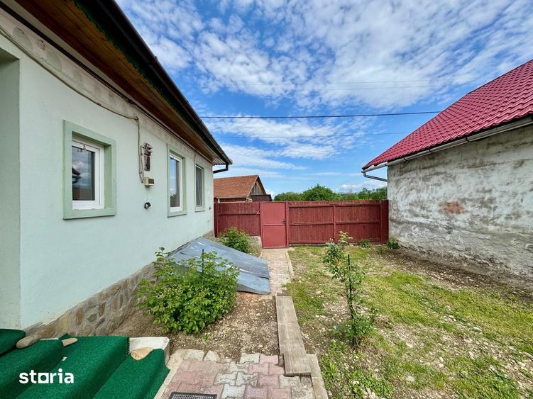 Casă cu 2 camere cu Teren 868 Mp în Arpașu de Jos