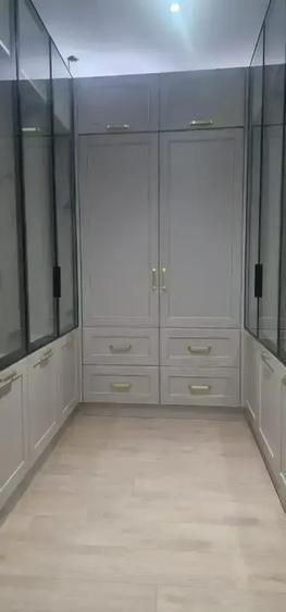 Penthouse cu 4 camere decomandat, mobilat în Timpuri Noi