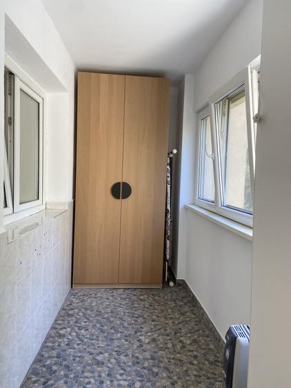 Apartament cu 3 camere decomandat, mobilat în Decebal