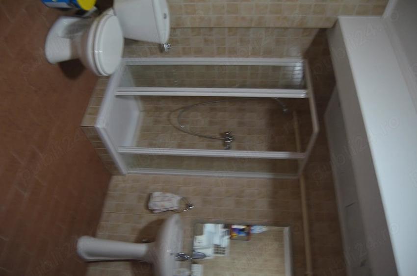Casă cu 1 camere cu Teren 1627 Mp în Poiana