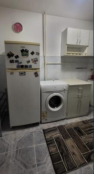 Apartament cu 2 camere semidecomandat, mobilat în Podu Roș