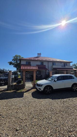 Casă cu 4 camere cu Teren 559 Mp în Popricani