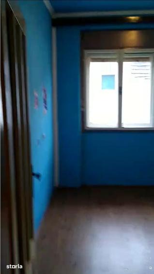 Casă cu 6 camere cu Teren 844 Mp în Central