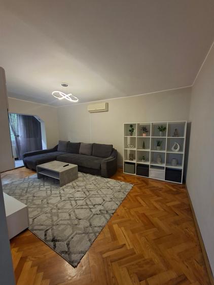 Apartament cu 4 camere decomandat în Aradului