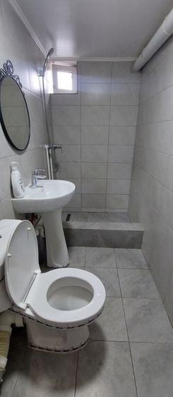 Inchiriez apartament in regim hotelier . - 2