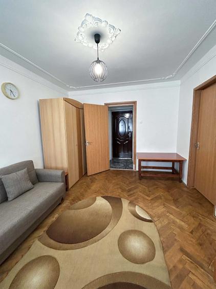 Apartament cu 2 camere decomandat în Valea Rosie
