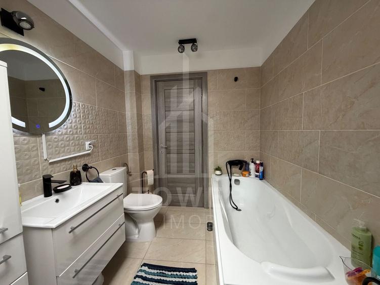 Apartament cu 3 camere decomandat în Vest
