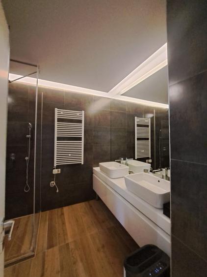 Apartament cu 4 camere, mobilat în Aviației