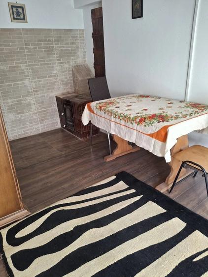 Casă cu Teren 900 Mp în Central