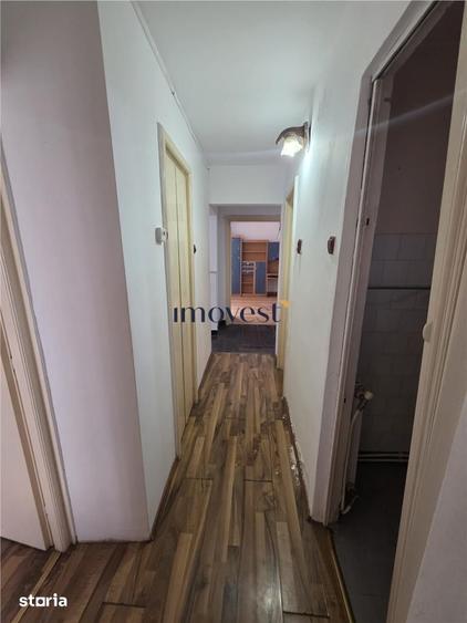 Apartament cu 3 camere decomandat în Soarelui