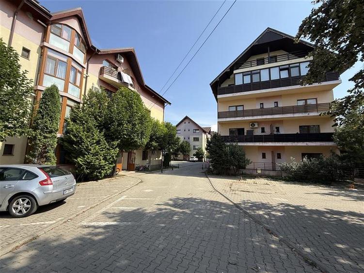 Gradina cu Magnolii - 2 camere decomandate - etajul 2 - 1