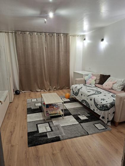 Apartament cu 4 camere decomandat în Feldioara