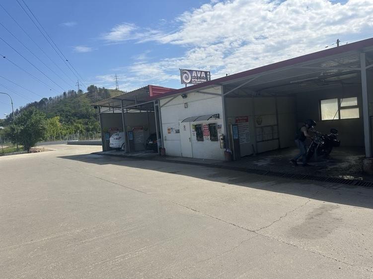 Spațiu comercial, de 1,400 mp, în Central