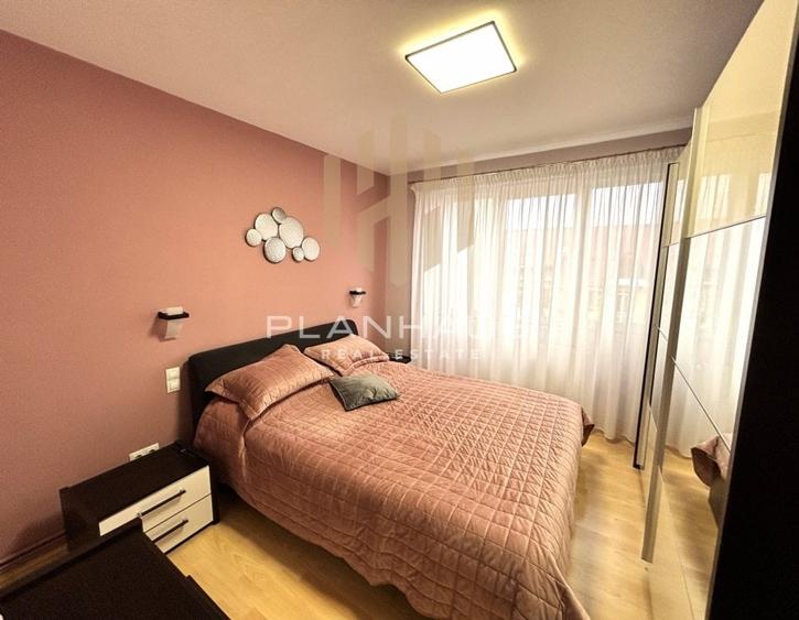 Apartament cu 3 camere semidecomandat, mobilat în Central