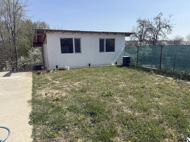 Casă cu 6 camere cu Teren 2000 Mp în Băbana
