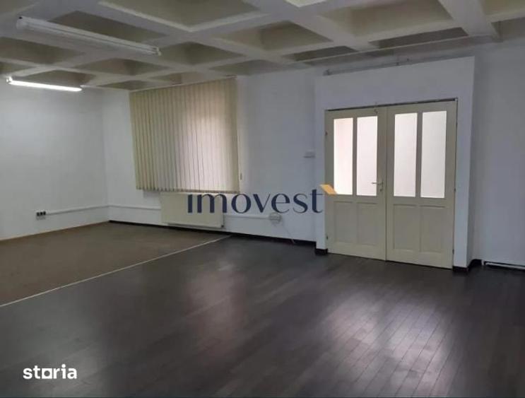 Spațiu comercial, de 400 mp, în Central