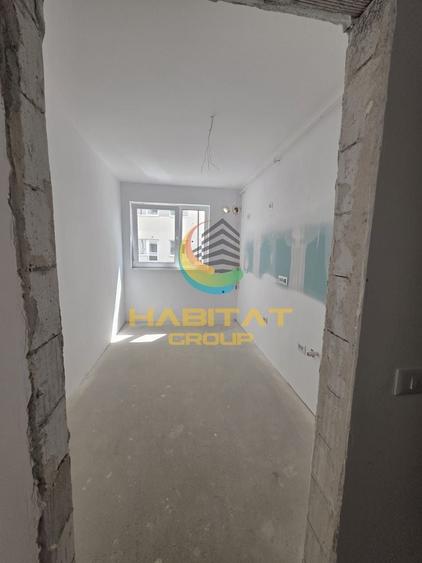 Apartament cu 3 camere decomandat în Metalurgiei