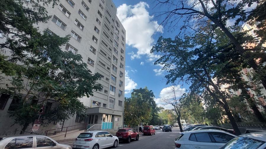 Apartament cu 2 camere decomandat, mobilat în Titan
