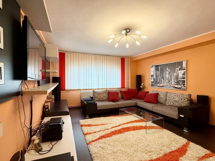 Apartament cu 3 camere decomandat, mobilat în Ovidiu