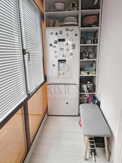 Apartament cu 4 camere semidecomandat în Giroc